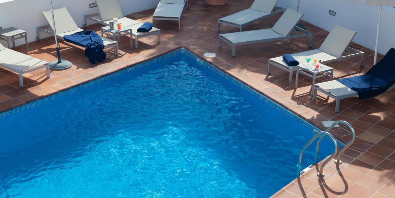 Hotel Roca Plana Es Pujols Exterior photo